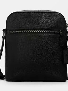 2019 Coach Houston Flight Bag w/COA
No call outs